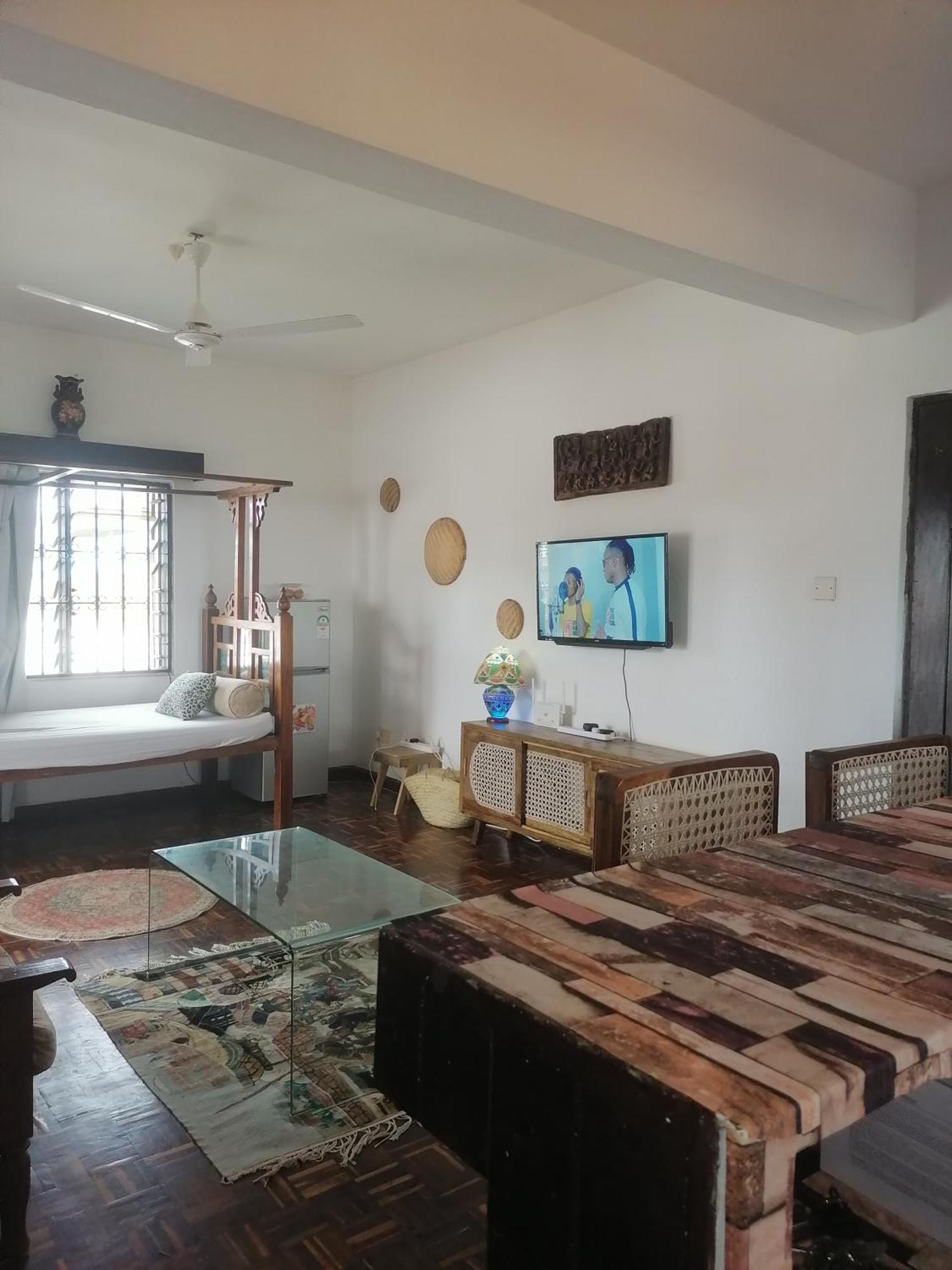 Mavericks Convenient Cozy Loft In Diani'S Cbd Ukunda Exterior foto